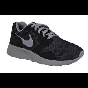 Nike Kaishi Print Lace up Running Sneaker